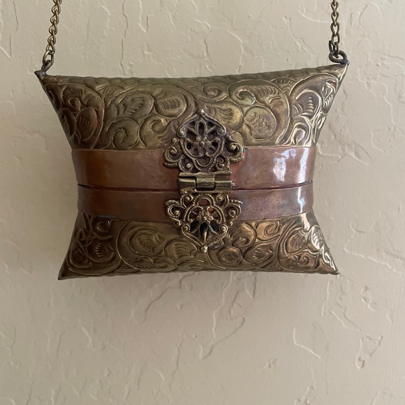 Vintage Ornate mini Brass/Copper Pillow style evening bag handcrafted in India. - Picture 9 of 10